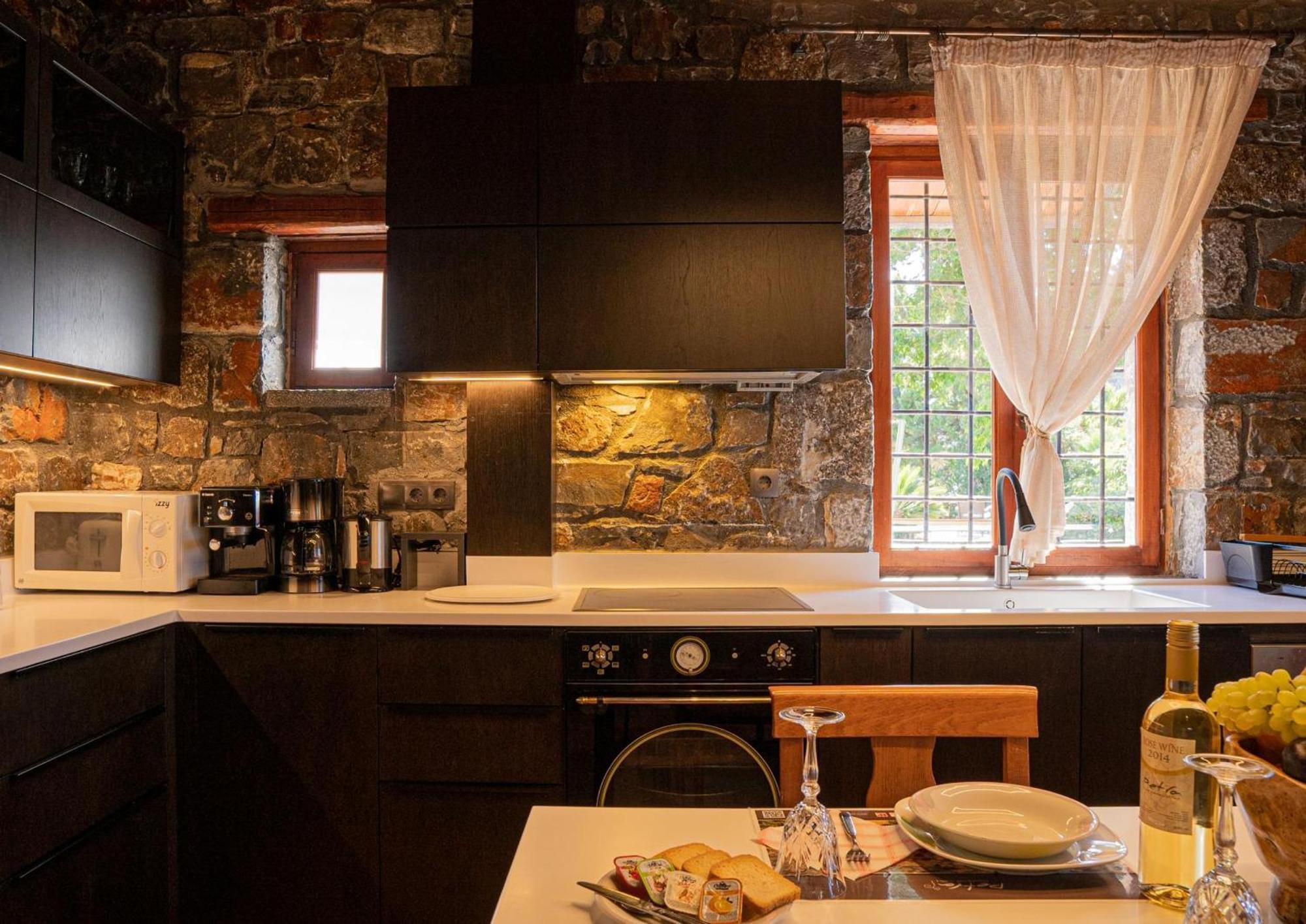 Iris Stone Built Villa ميلاتوس المظهر الخارجي الصورة