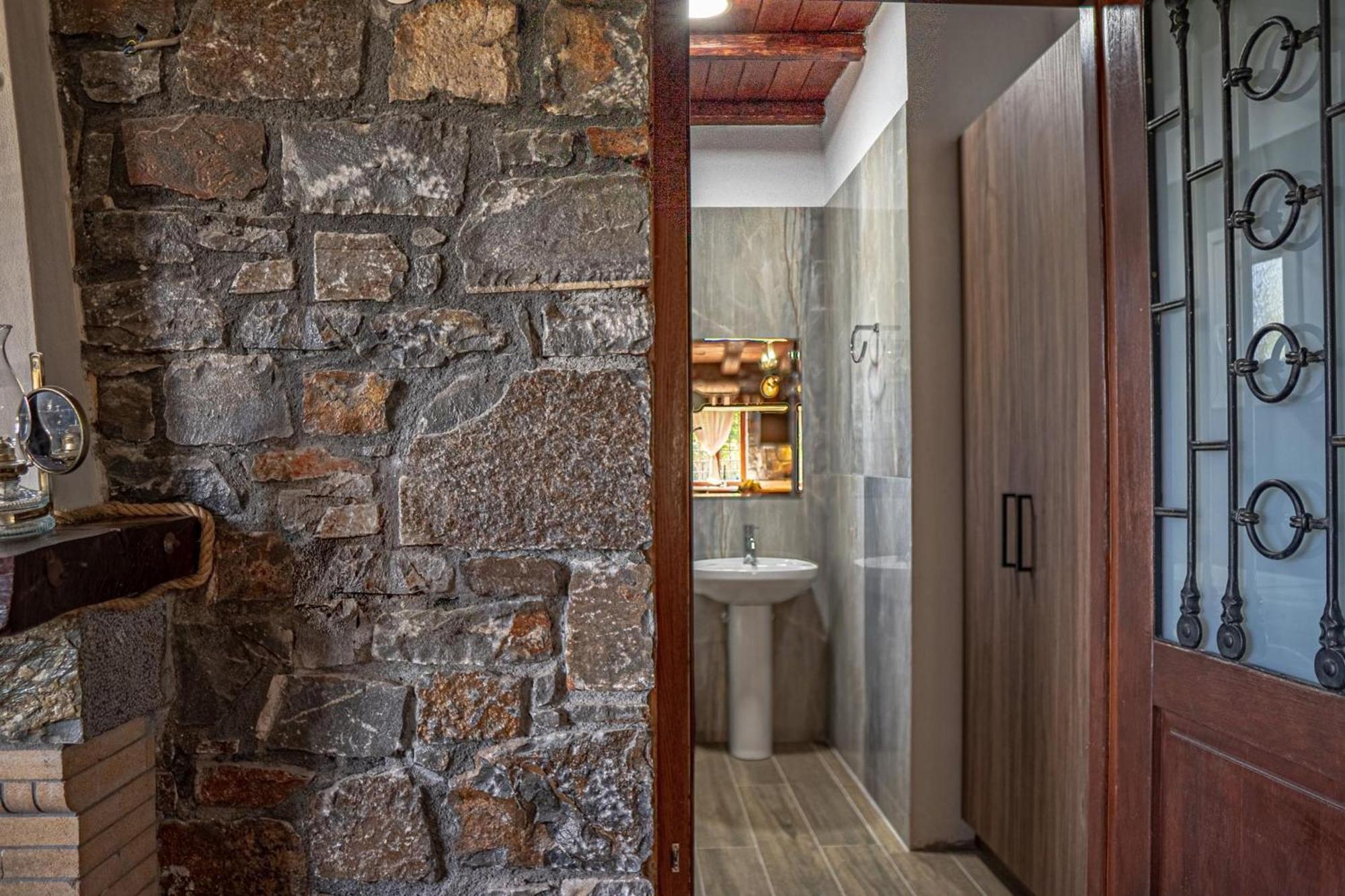 Iris Stone Built Villa ميلاتوس المظهر الخارجي الصورة