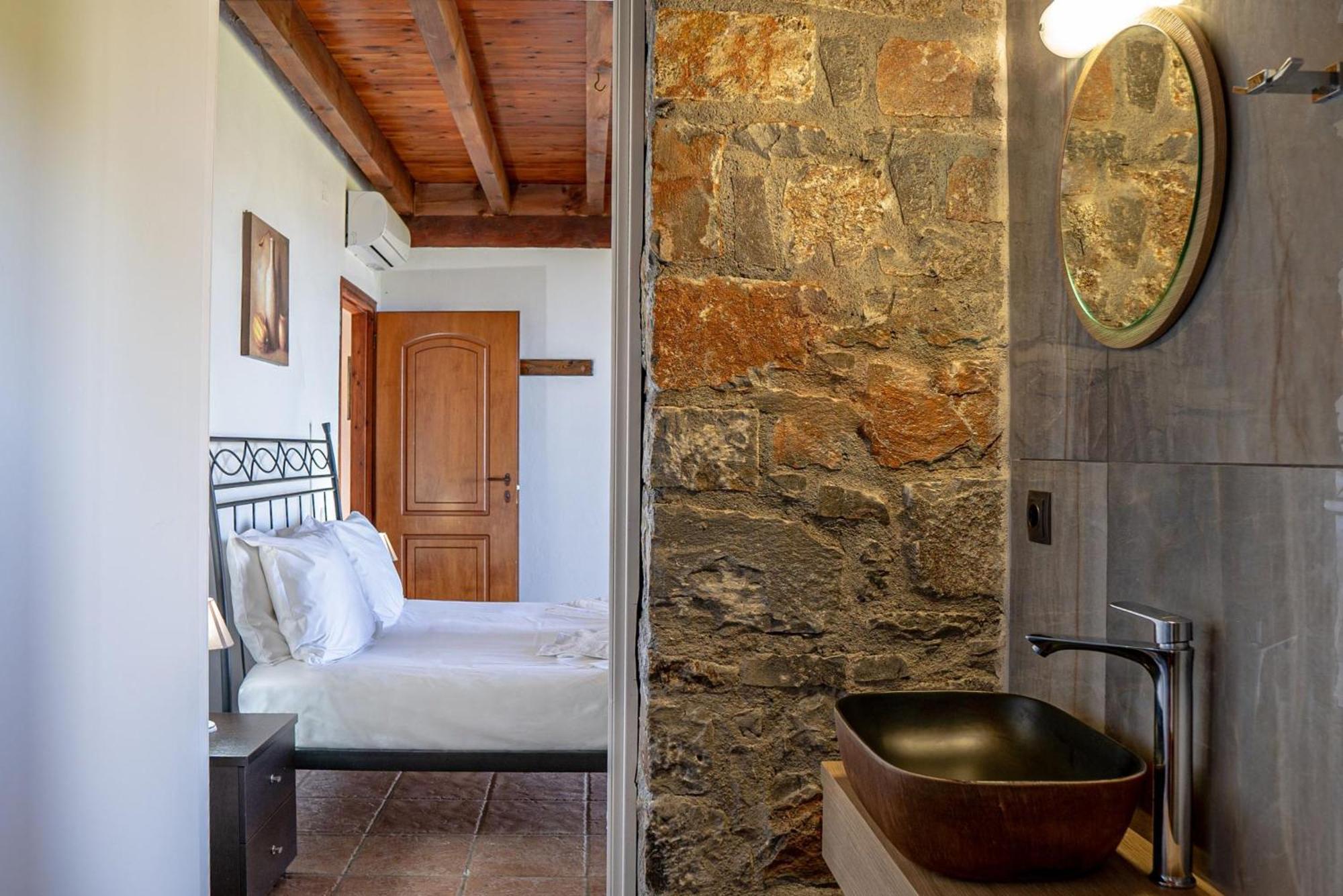 Iris Stone Built Villa ميلاتوس المظهر الخارجي الصورة